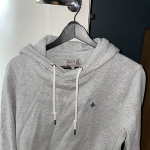 Morris Hoodie  - Morris Hoodie. Använd fåtal gånger, cond 9/10. Nypris 1400