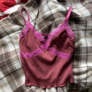 SpetsLinne - Rosa linne, säljer eftersom den aldrig blev använd