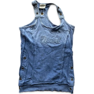 Diesel linne - Såå snyggt linne från diesel, äslkar detaljerna! Inte märkt några defekter. 