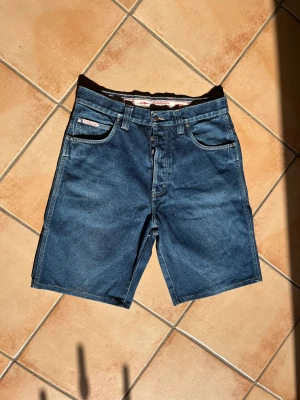 Vintage jorts - Assköna jorts till sommaren! Passar medium / W31 ca