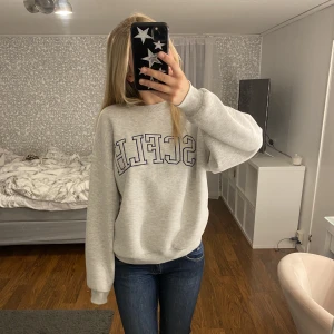 Sweatshirt  - Superfin sweatshirt i bra skick från Ginatricot 