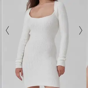 Superfin vit stickad klänning från Josefine HJs kollektion med NA-KD. Köpte den här på plick men var tyvärr för stor. 