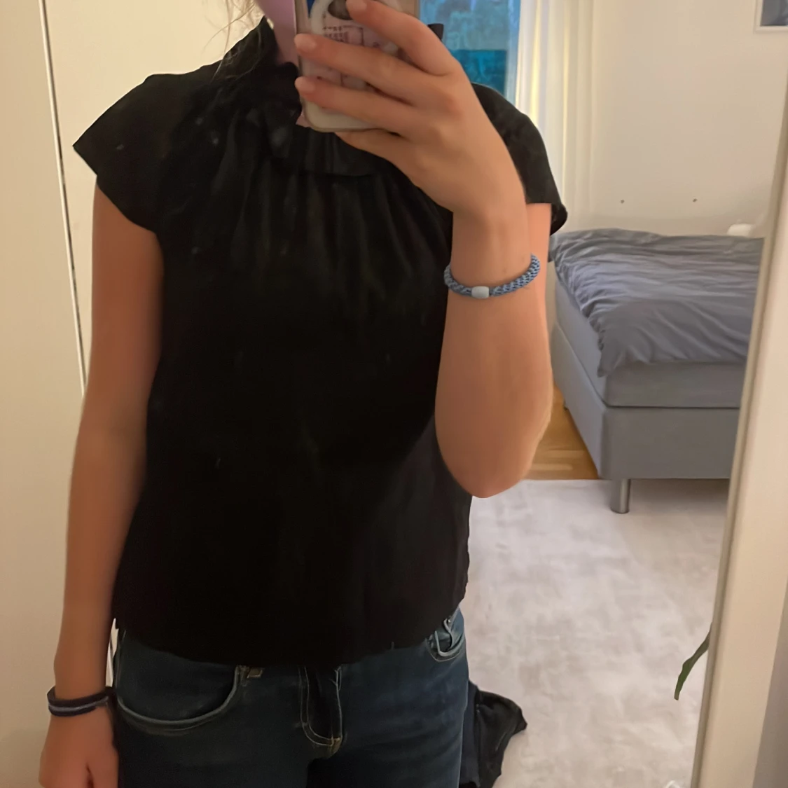 Svart blus från only  - 90