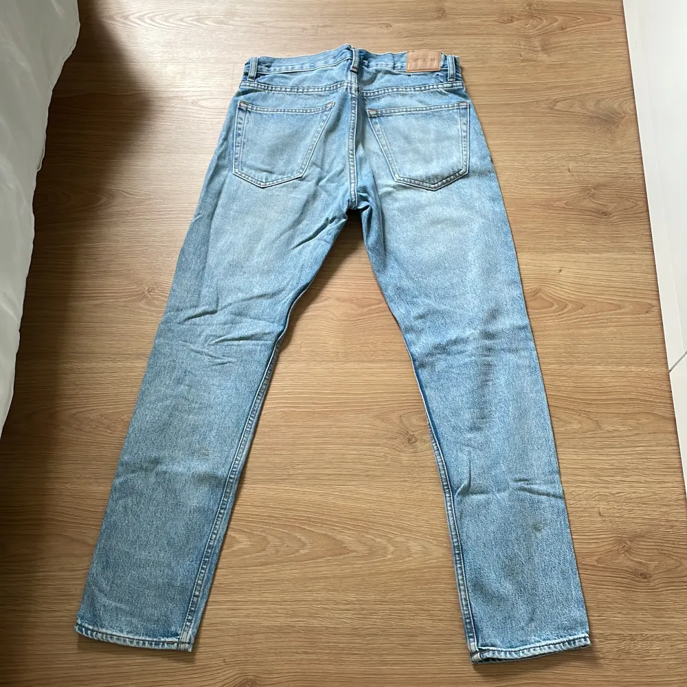 Fina Weekday Jeans. Modell Pine.. Jeans & Byxor.