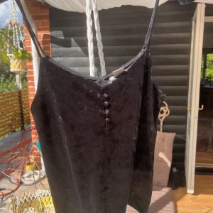 Linne - Jättefint linne som inte kommer till användning så mycket längre