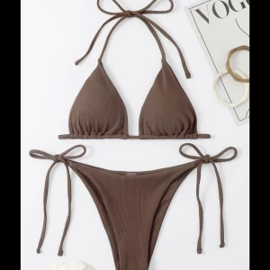 Bikini Set - Ett brun bikini set!