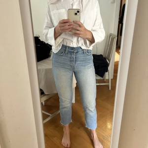 Levi’s jeans - Säljer mina fina jeans från Levis’s i storlek 26. Väl använda med i väldigt fint skick! Köparen står för frakt.