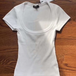 Tröja  - Säljer denna supersnygg tröjan i st xs, jätte bra skick 