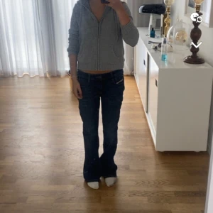 Diesel jeans - Säljer dessa som jag köpt nyligen, köpt för 1800, kan komma överens om ett pris som passar båda. Säljer pågrund av att de är stora på mig❤️