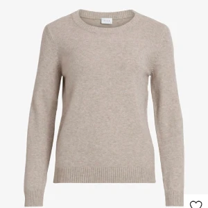 Stickad tröja / Vila - Fin beige stickad tröja från vila, är i storlek s, säljer pga inte kommer till användning. 