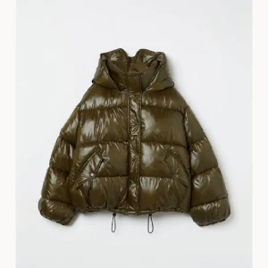 Grön jacka H&M - Grön vinterjacka från H&M🫶🏼