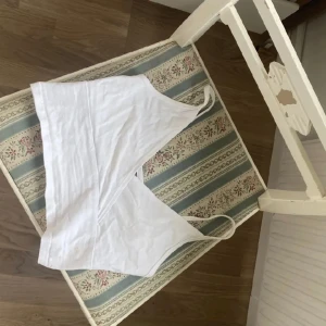 Vit topp - Som ny🤍