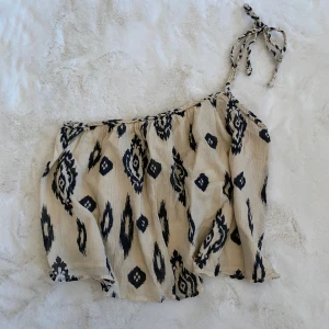 Zara topp - Kommer inte till användning längre❣️