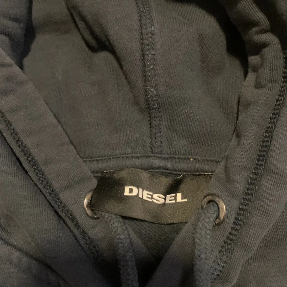 Diesel hoodie som inte längre används. Sparsamt använd.. Hoodies.