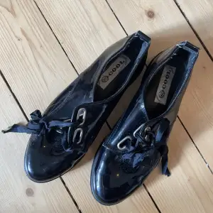 Vintage skor - rimligtvis storlek 36