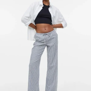 SÖKER - Söker dessa från HM i storlek xs😊