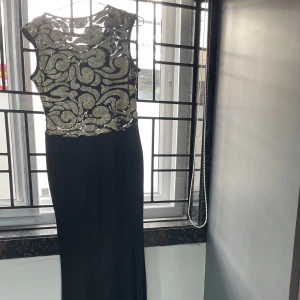 Bodycone one pices - Bodycone gown Size-L Bust size-32