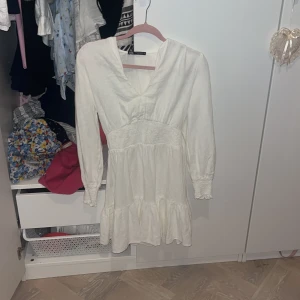 Söt klänning - Typ oanvänd