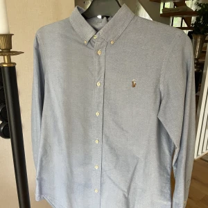 Ralph Lauren blå skjorta   - Storlek 18 custom fit, (xs)