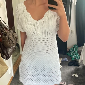 Stickad klänning - Superfin helt oanvänd stickad klänning. Säljer pga att jag har fler liknande. 