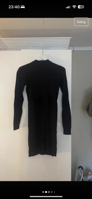 Svart långklänning  - Svart långklänning i bra skick!🍁❤️‍🔥