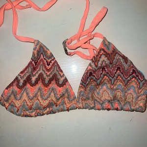 Missioni bikini  - Säljer snyggaste missioni mönstrade bikinin 💕💕💕