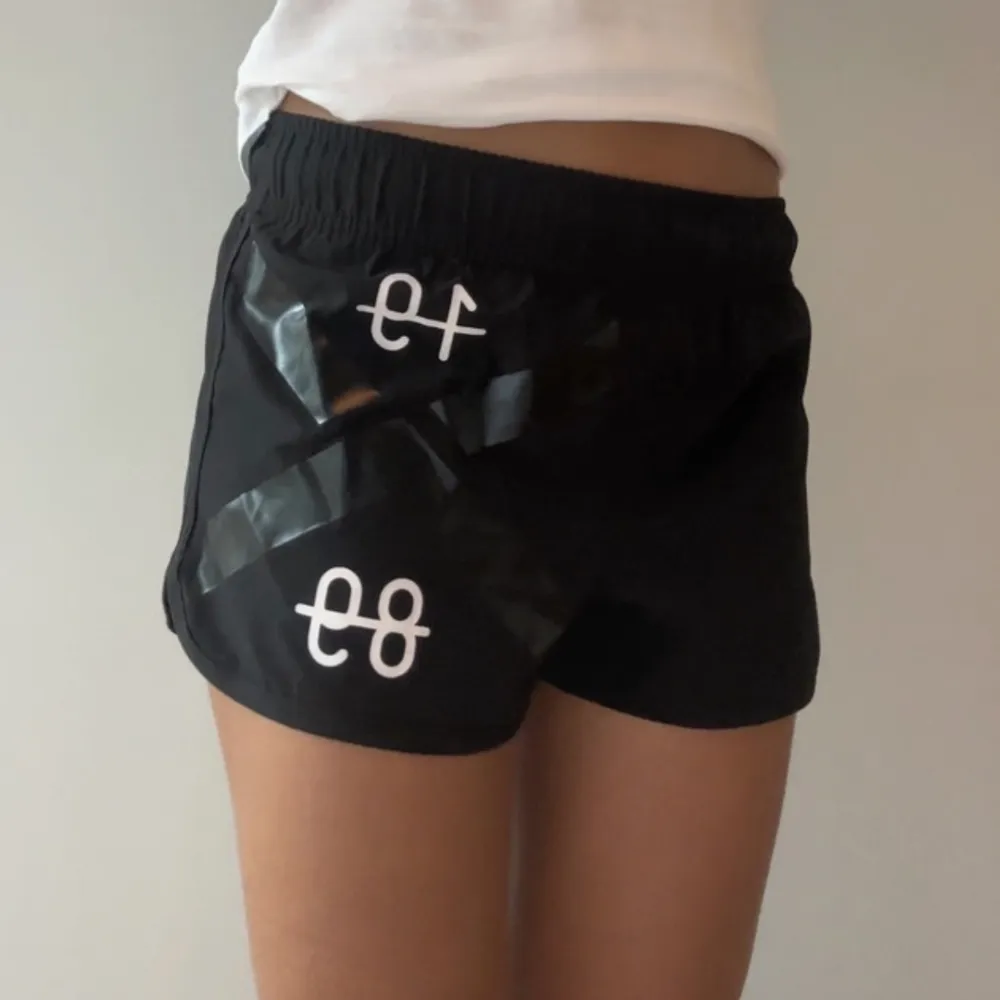 Tränings shorts i XS. Shorts.