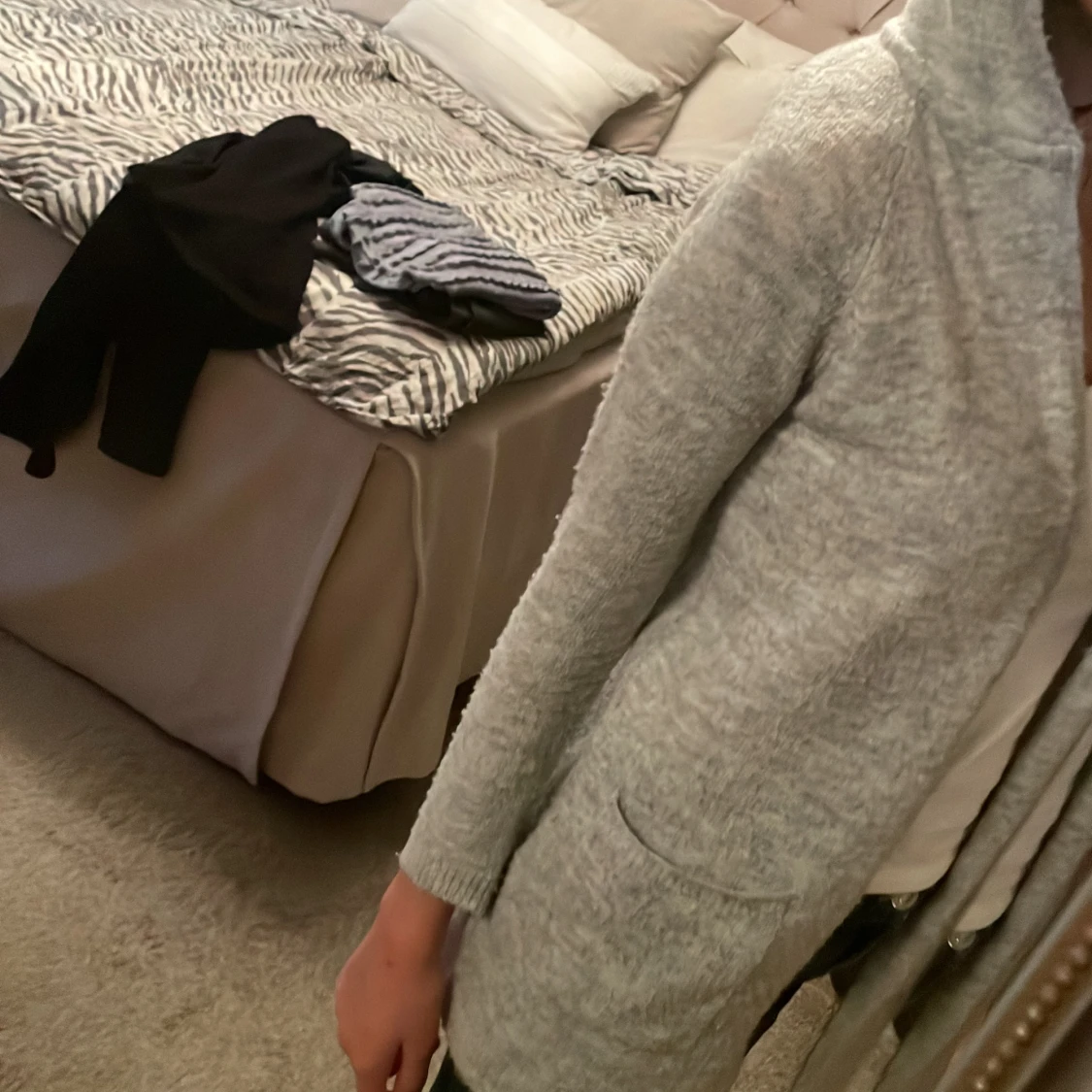 Grå mjuk kofta - 91