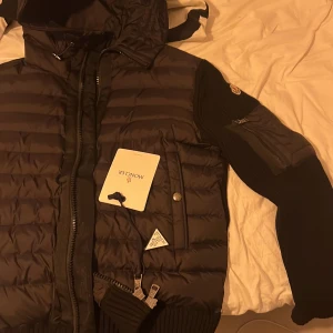 Moncler cardigan  - Hellttttt nyyyy