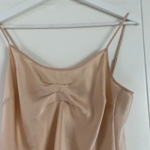 Vintage topp - Superfin topp som är köpt secondhand 💗 färgen visas bäst på första bilden