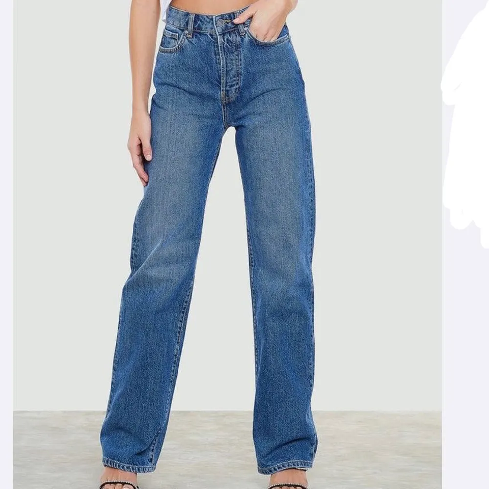Vida Jeans som tyvärr är för små för mig 🫶. Jeans & Byxor.