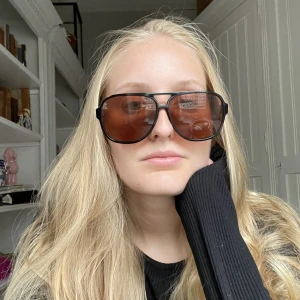 Solglasögon Carin Wester - Solglasögon från Carin Wester! Använda fåtal gånger!