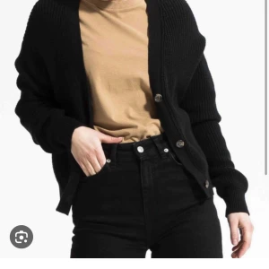 Söker lager 157 stickade kofta i färgen svart !! Storlek M  - Söker söker efter just denna koftan i storlek M ! 