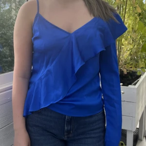 blå blus - blå blus i fint skick
