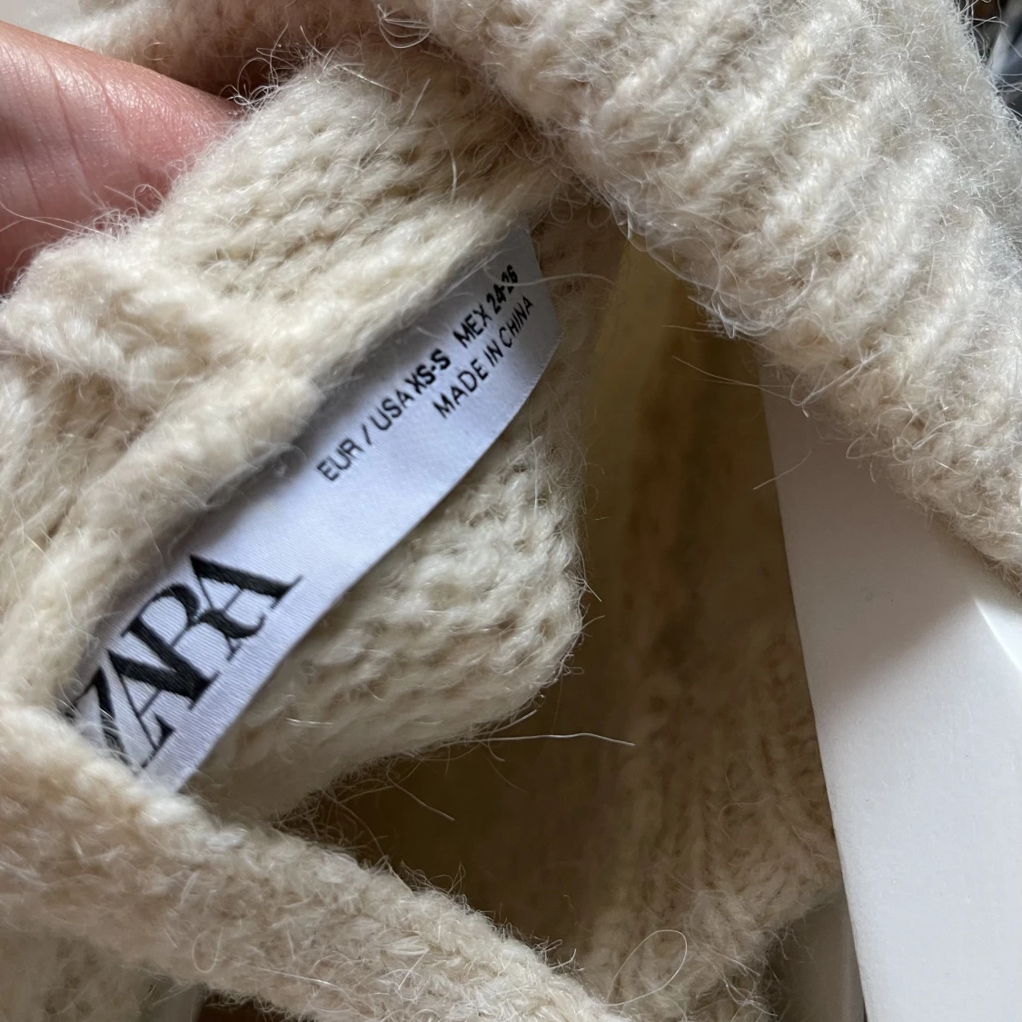 Stickad huvtröja från Zara - 91