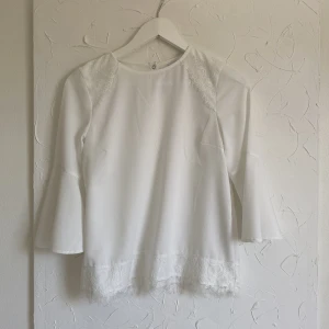 Jätte gullig blus - Så fin blus från Lindex köpt för några år sen och kommer inte till användning längre!💕💕Väldigt bra skick