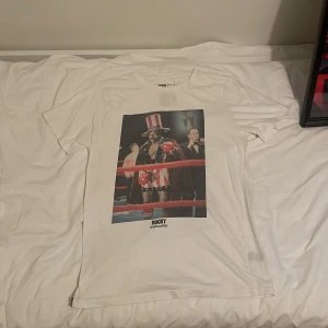 Dedicated rocky tröja - Dedicated tröja med Rocky motiv