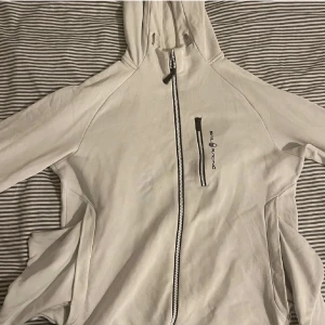 Sail Racing - Nypris 1199kr  Vid frågor, skriv! 