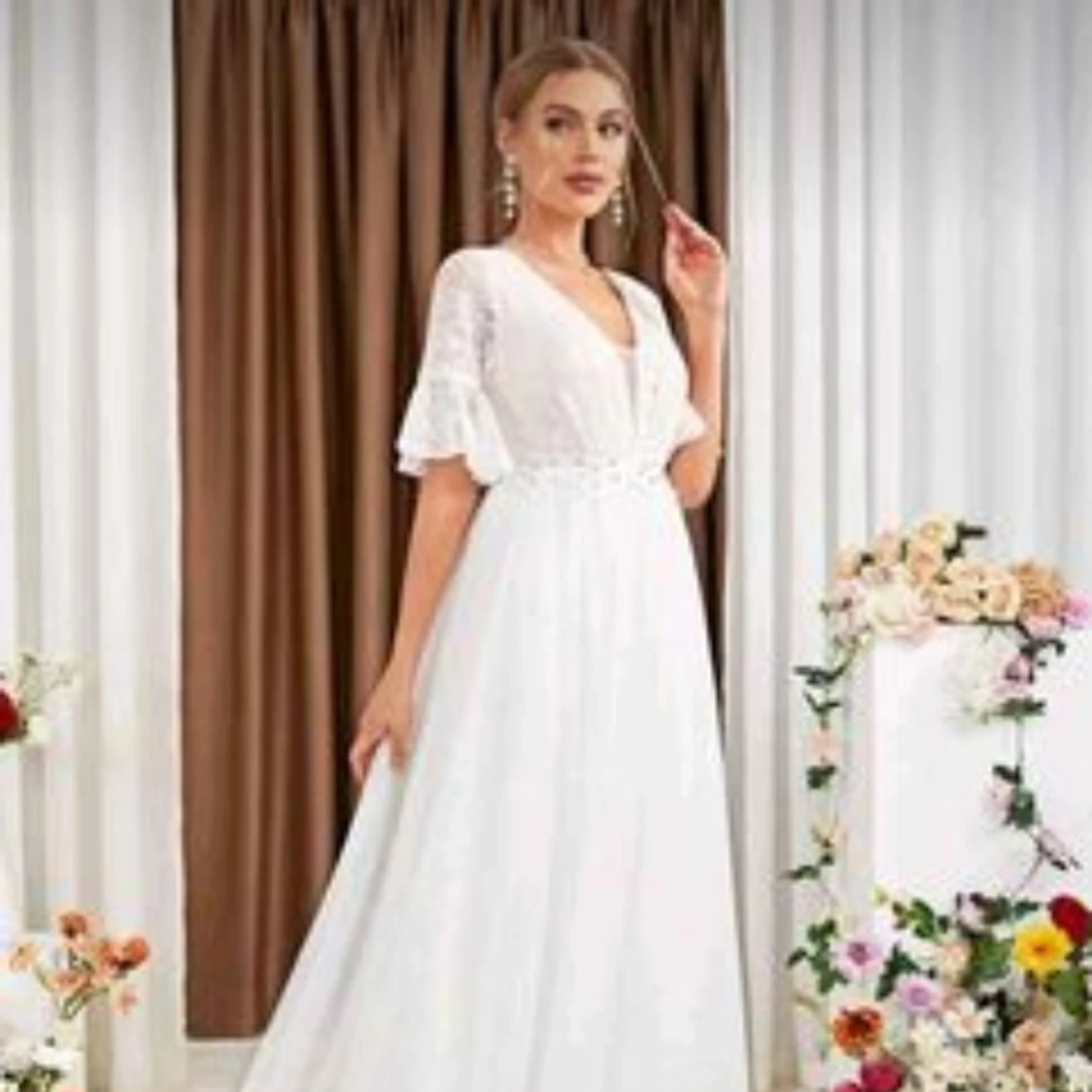 Bröllopsklänning XL, men bättre att bära M/ L - 2