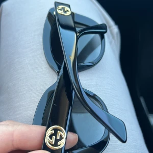 Gucci solglasögon  - Säljer mina Gucci solglasögon då dom ej kommer till användning. Knappt använda och köpta för 3000 på zalando. 