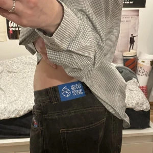 Polar Big Boys strl M - Säljer mina 1 år gamla big boys då jag brukar aldrig ha på mig de längre:/ De är i mycket bra skick och de är mörkgråa! Jag skickar gärna mer bilder i dm om ni vill ha:)<3 Pris kan diskuteras😙