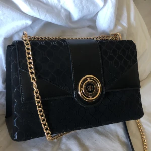 River island - River island väska, som ny köpt för 700kr 