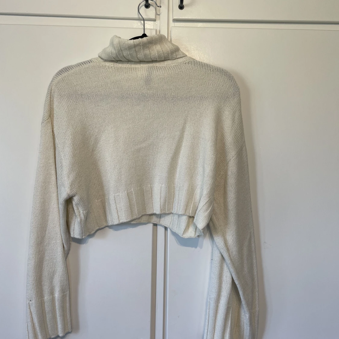 Cropad stickad tröja  - 90