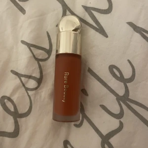 Rare beauty blush - Ganska ny blush, inte använd många gånger, full size i färgen LOVE