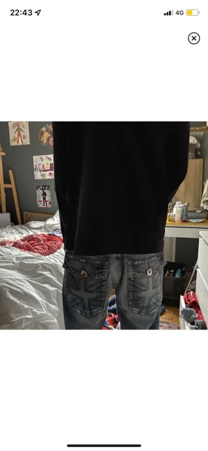 Dolce&gabana jeans - Tvär feta bootcut jeans  Ganska baggy och bra skick