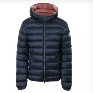 Colmar jacka - Blå colmar jacka med rosa vaddering inuti, Varm och skön jacka köpt för 3000kr 💙🦋