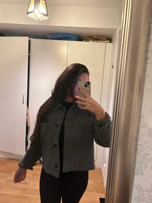 Kappa - Kort kavaj/kappa använd 1 gång från H&M stl xs