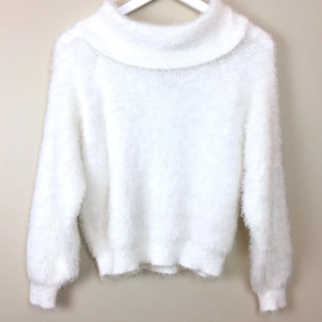 Vit stickad tröja  - 90