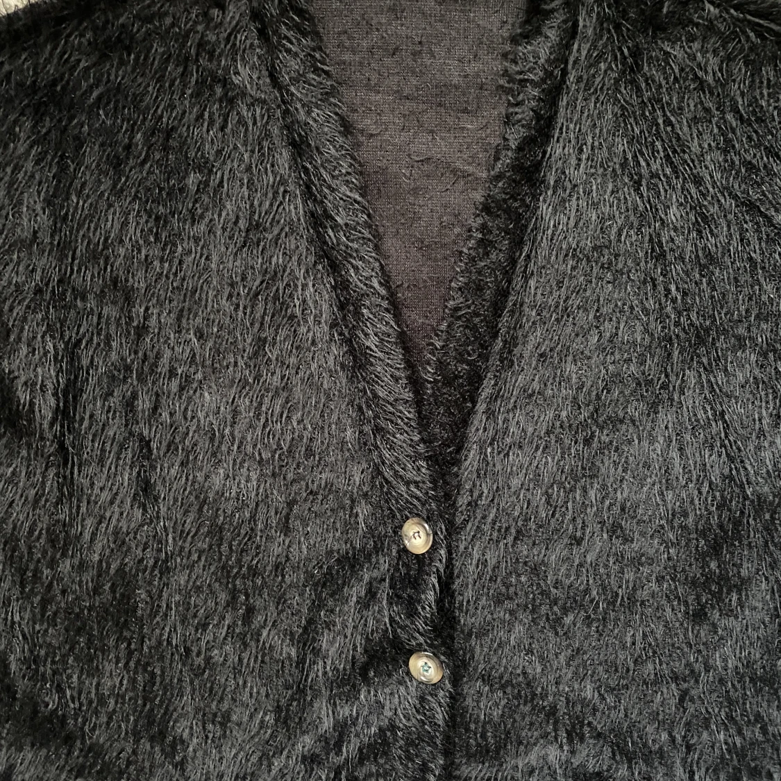 Mysig svart kofta  - 91