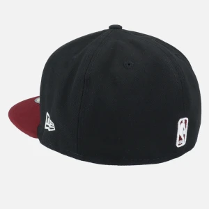 NBA MIAMI HEAT SNAPBACK KEPS - Sjukt snygg keps. Använd få gånger. Storlek 7 1/4 (57,7cm). 